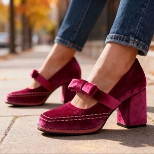 Women’s Velvet Mary Jane Block Heel Pumps in Burgundy